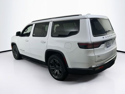 Used 2022 Jeep Wagoneer Series III w/ Convenience Group I image 7