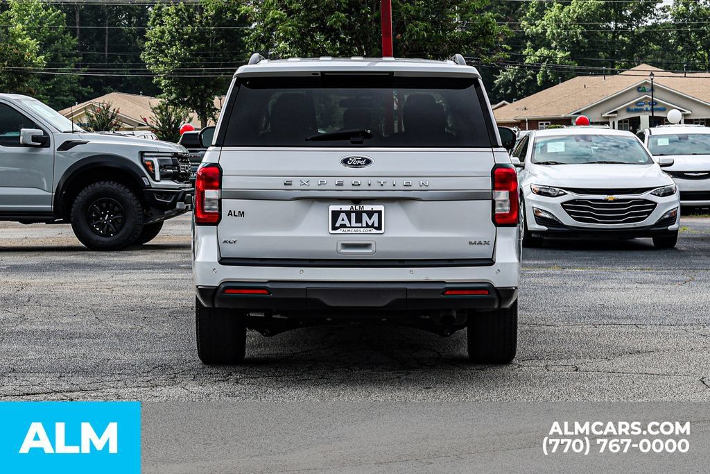 Used 2024 Ford Expedition Max XLT RWD image 11