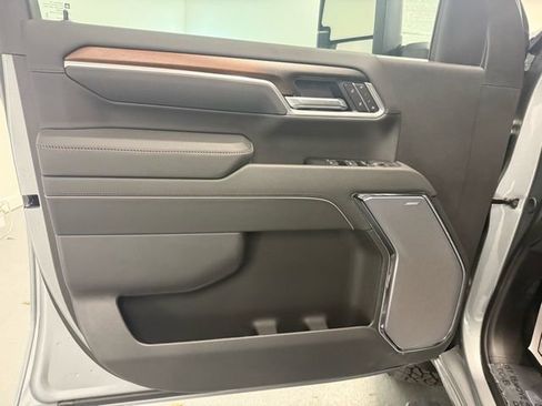 New 2026 GMC Sierra 2500 Denali w/ Denali Reserve Package image 14