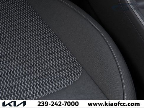 New 2026 Kia Sorento LX image 24