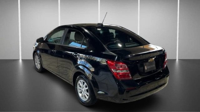 Used 2017 Chevrolet Sonic LT FWD image 4