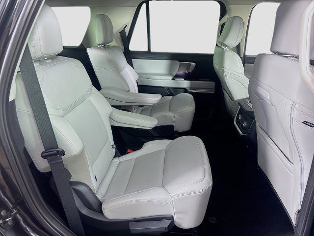 Certified 2025 Ford Expedition Platinum AWD/4WD image 30