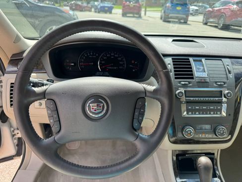 Used 2008 Cadillac DTS FWD image 16