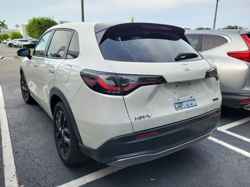 Used 2023 Honda HR-V Sport image 4