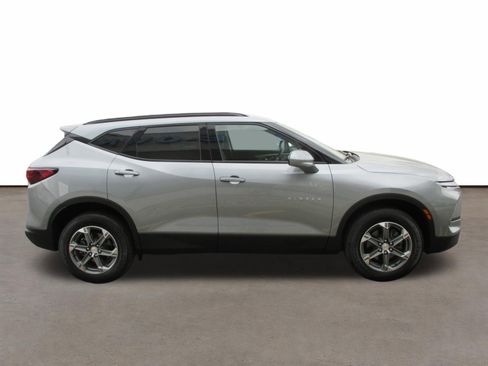 Used 2023 Chevrolet Blazer LT w/ Convenience Package FWD image 6