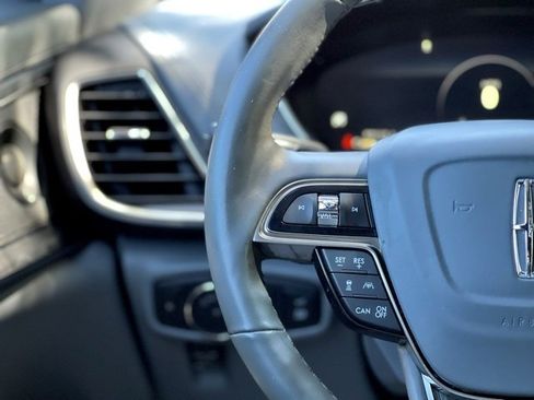 Used 2019 Lincoln Nautilus Reserve image 41