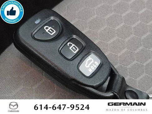 Used 2019 Hyundai Elantra SE FWD image 34