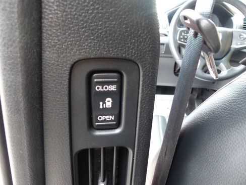 Used 2024 Honda Odyssey Sport image 40