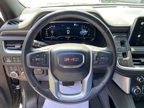 Used 2022 GMC Yukon SLT w/ SLT Premium Package AWD/4WD image 13