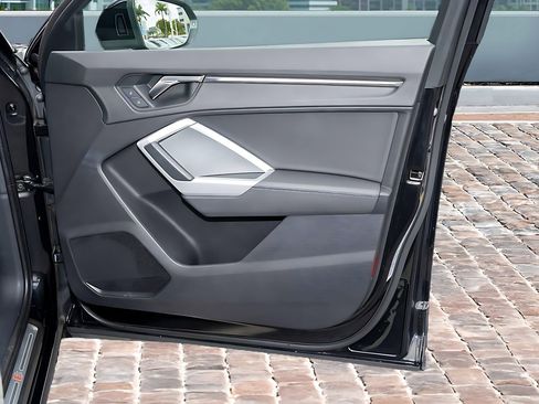 Used 2023 Audi Q3 2.0T Premium w/ Convenience Package image 14