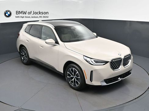 New 2026 BMW X3 xDrive30i w/ Premium Package AWD/4WD image 1