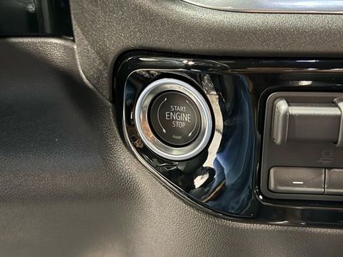 Used 2025 Chevrolet Silverado 1500 LT Trail Boss w/ LPO, Dark Essentials Package image 14