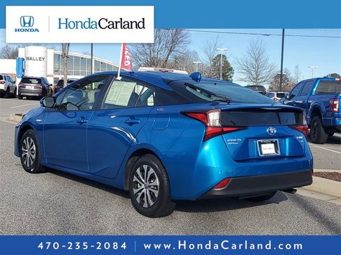 Used 2020 Toyota Prius XLE image 6