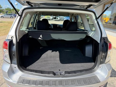 Used 2012 Subaru Forester 2.5X w/ Alloy Wheel Pkg AWD/4WD image 17