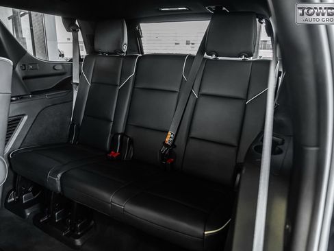 Used 2025 Cadillac Escalade Premium Luxury AWD/4WD image 36
