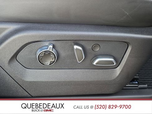 Used 2025 GMC Yukon Denali Ultimate image 38