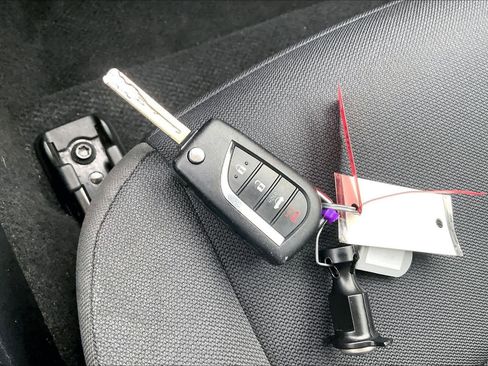 Used 2024 Toyota Corolla LE image 14