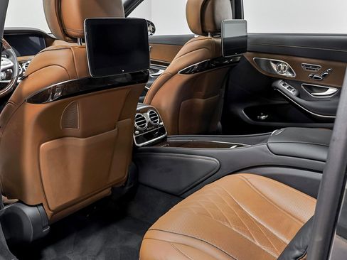 Used 2019 Mercedes-Benz Maybach S 560 4MATIC image 62