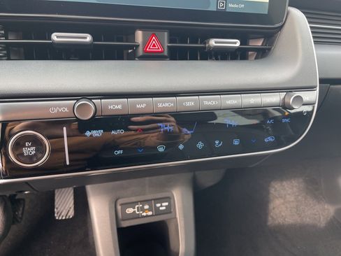 New 2026 Hyundai Ioniq 5 SEL image 25