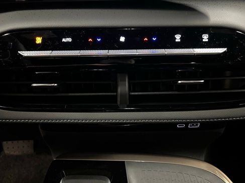 New 2026 Buick Enclave Avenir w/ Super Cruise Package AWD/4WD image 21