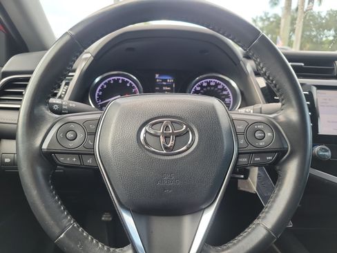 Used 2020 Toyota Camry SE FWD image 23