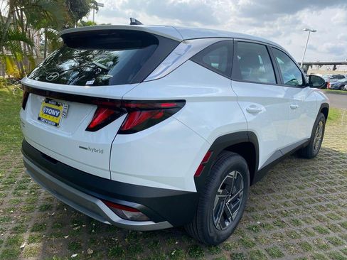 New 2026 Hyundai Tucson Blue SE image 7