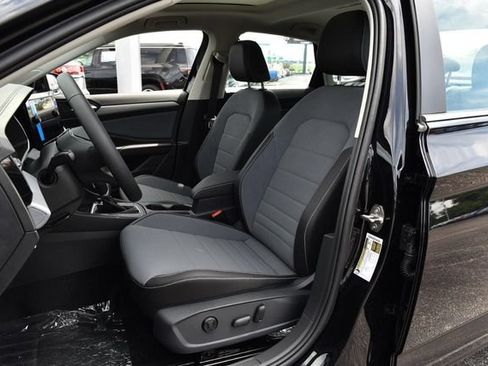 New 2026 Volkswagen Jetta SE FWD image 20