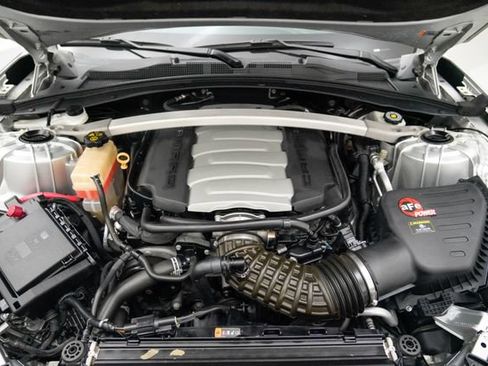 Used 2017 Chevrolet Camaro SS RWD image 13