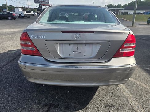 Used 2003 Mercedes-Benz C 240 Sedan image 7