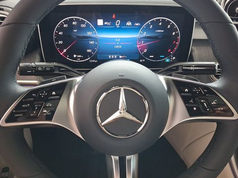 Used 2026 Mercedes-Benz GLC 300 4MATIC image 21