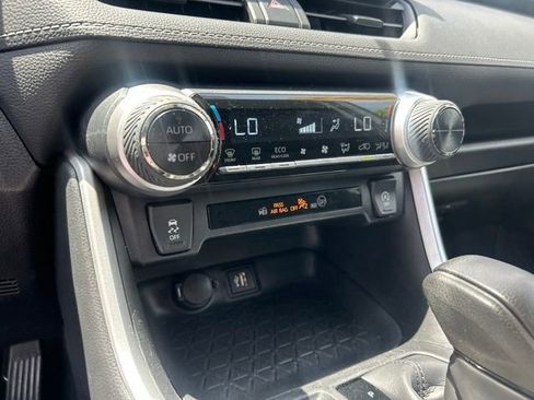 Used 2024 Toyota RAV4 XLE AWD/4WD image 27