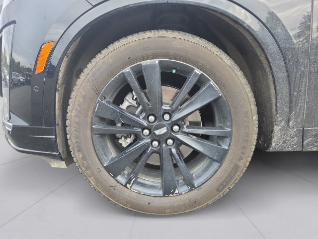 Used 2023 Cadillac XT6 Premium Luxury w/ Technology Package AWD/4WD image 9