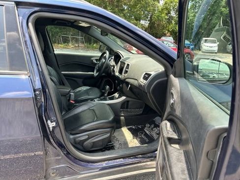 Used 2021 Jeep Compass Latitude FWD image 12
