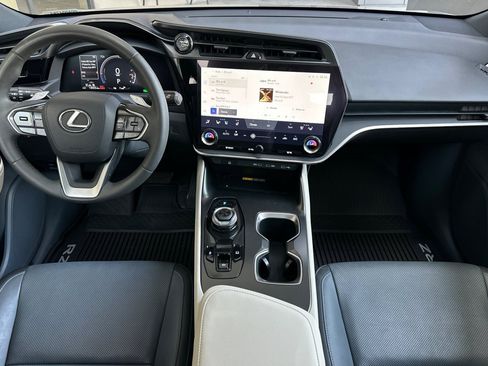 Certified 2023 Lexus RZ 450e Premium w/ Accessory Package (2T) AWD/4WD image 16