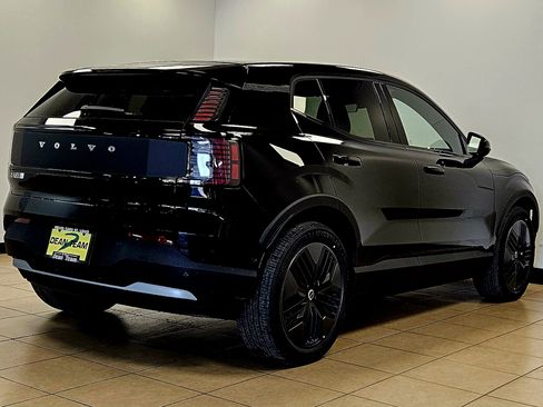 New 2026 Volvo EX30 Cross Country Ultra w/ Protection Package Premier AWD/4WD image 5