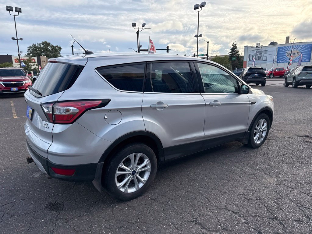 Used 2017 Ford Escape SE AWD/4WD image 10