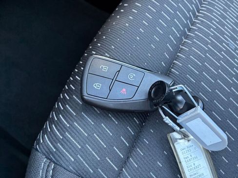 Used 2025 Chevrolet Equinox LT image 21