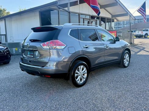Used 2016 Nissan Rogue SV w/ SV Premium Package AWD/4WD image 4