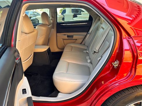 Used 2006 Chrysler 300 C RWD image 64