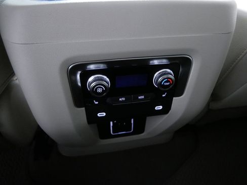 Used 2024 GMC Yukon Denali AWD/4WD image 26