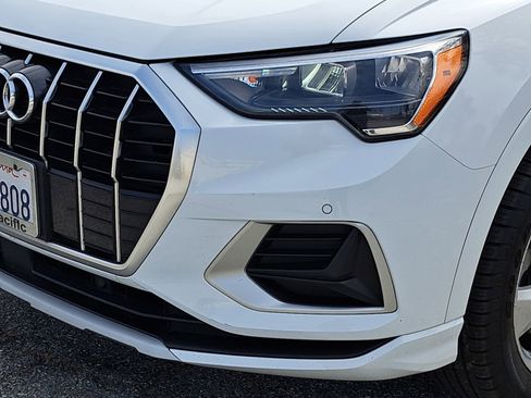 Used 2019 Audi Q3 2.0T Premium w/ Convenience Package AWD/4WD image 12