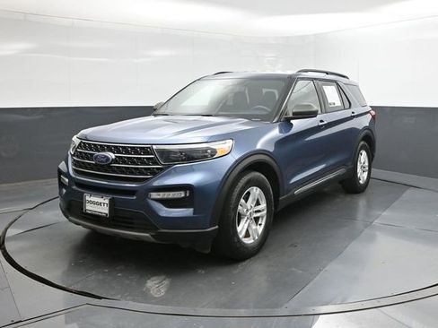 Used 2020 Ford Explorer XLT w/ Equipment Group 202A RWD image 34