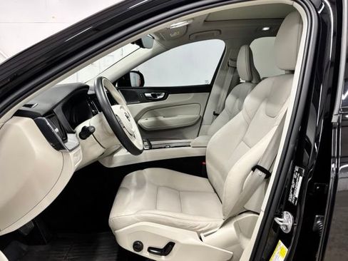 Used 2024 Volvo XC60 B5 Plus w/ Protection Package Premier AWD/4WD image 17