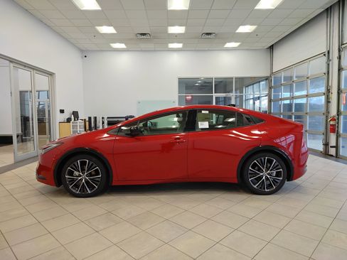 New 2026 Toyota Prius XLE image 7