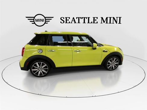Certified 2023 MINI Cooper S w/ Premium Package image 12