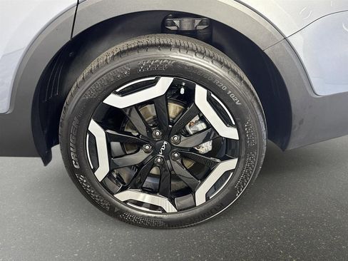 Certified 2025 Kia Telluride S image 33