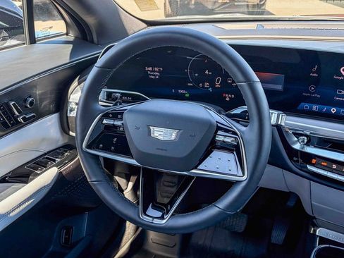 Certified 2024 Cadillac Lyriq Luxury AWD/4WD image 16