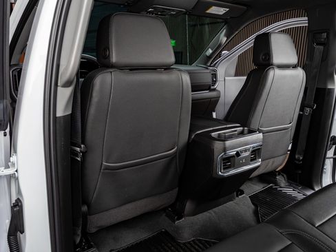 Used 2025 Chevrolet Silverado 2500 LTZ w/ Z71 Chrome Sport Edition image 34