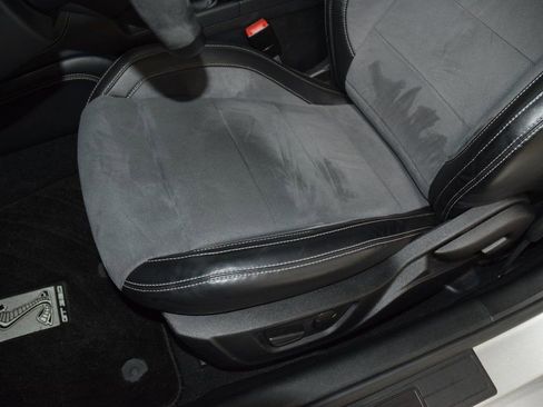 Used 2020 Ford Mustang Shelby GT350 w/ Technology Package image 39