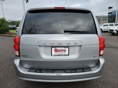 Used 2013 Dodge Grand Caravan SE image 24
